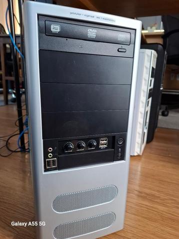Desktop PC beschikbaar voor biedingen