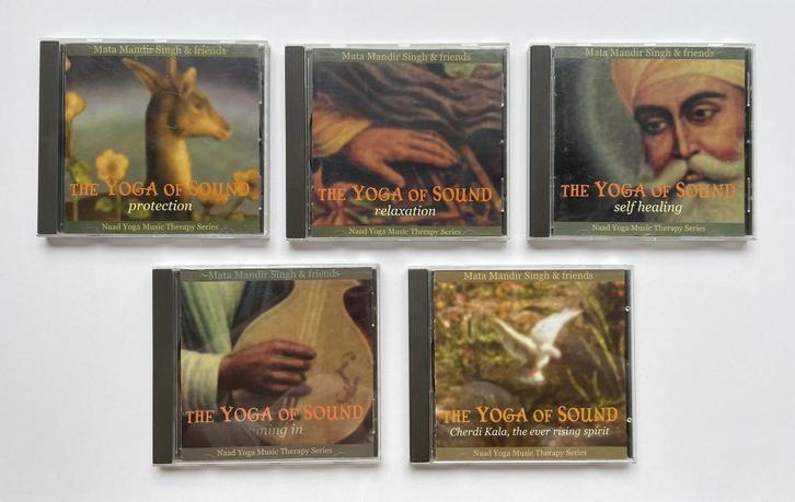 The Yoga of Sound - Mata Mandir Singh & Friends (5 CD'S), Sport en Fitness, Yoga en Pilates, Zo goed als nieuw, Yoga-accessoire