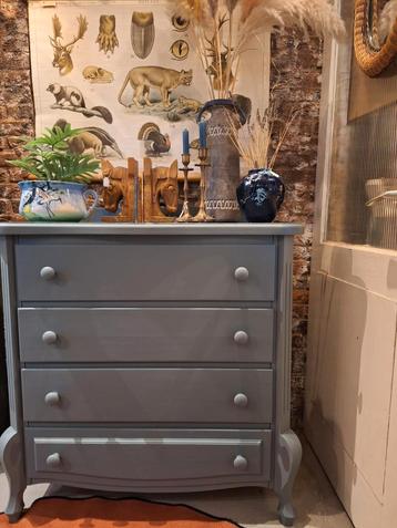 Queen Ann ladekast /commode  beschikbaar voor biedingen