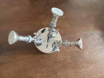 Draaibare plafondspots beschikbaar voor biedingen