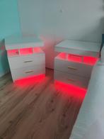 Hoogglans wit Nachtkastje, Huis en Inrichting, Slaapkamer | Nachtkastjes, Ophalen, Zo goed als nieuw, Minder dan 45 cm, Minder dan 55 cm