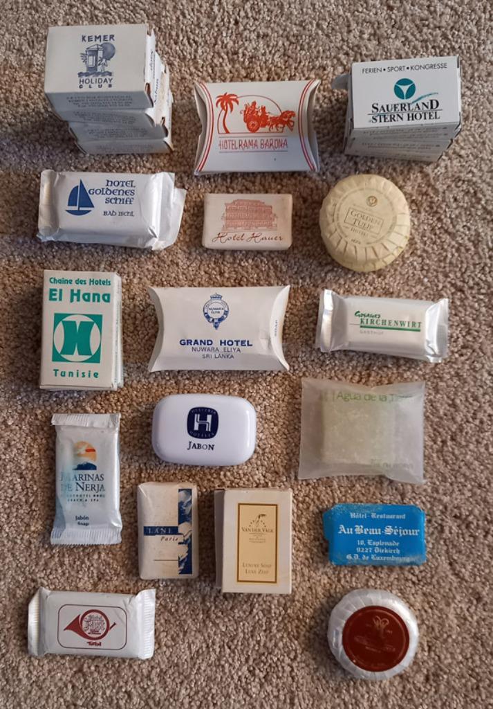 29 hotel en 35 complimentary zeepjes, Verzamelen, Overige Verzamelen, Zo goed als nieuw, Ophalen of Verzenden
