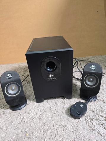 Logitech X-210 Speakerset met Subwoofer beschikbaar voor biedingen