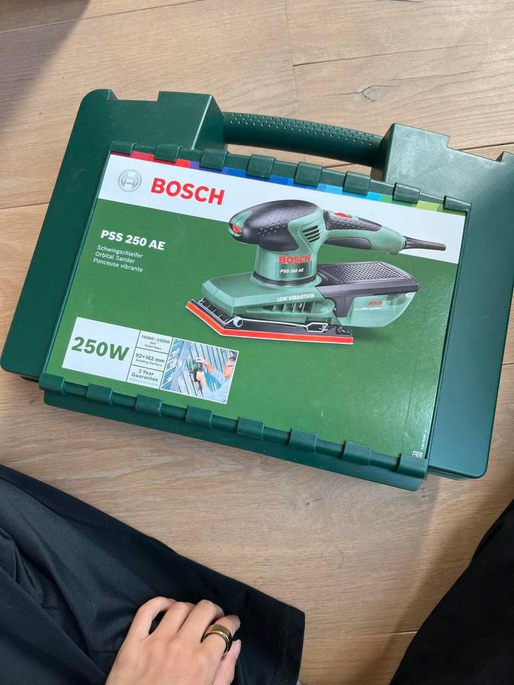 Bosch PSS 250 AE Vlakschuurmachine, Doe-het-zelf en Verbouw, Gereedschap | Schuurmachines, Gebruikt, Vlakschuurmachine, Minder dan 600 watt