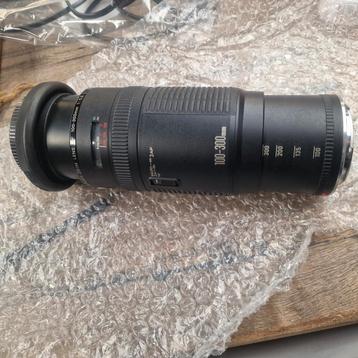 Canon 100-300mm krasvrije zoomlens incl accessoires.  beschikbaar voor biedingen