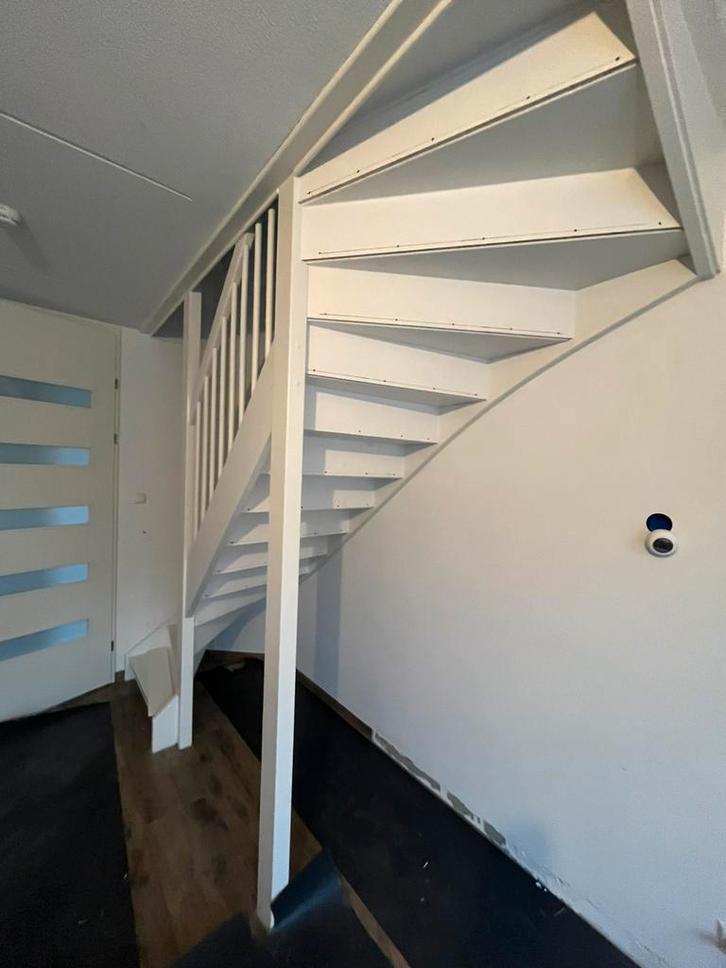 Trap sluiten, dichtmaken, open trap, Doe-het-zelf en Verbouw, Ladders en Trappen, Nieuw, Trap, 2 tot 4 meter, Ophalen of Verzenden