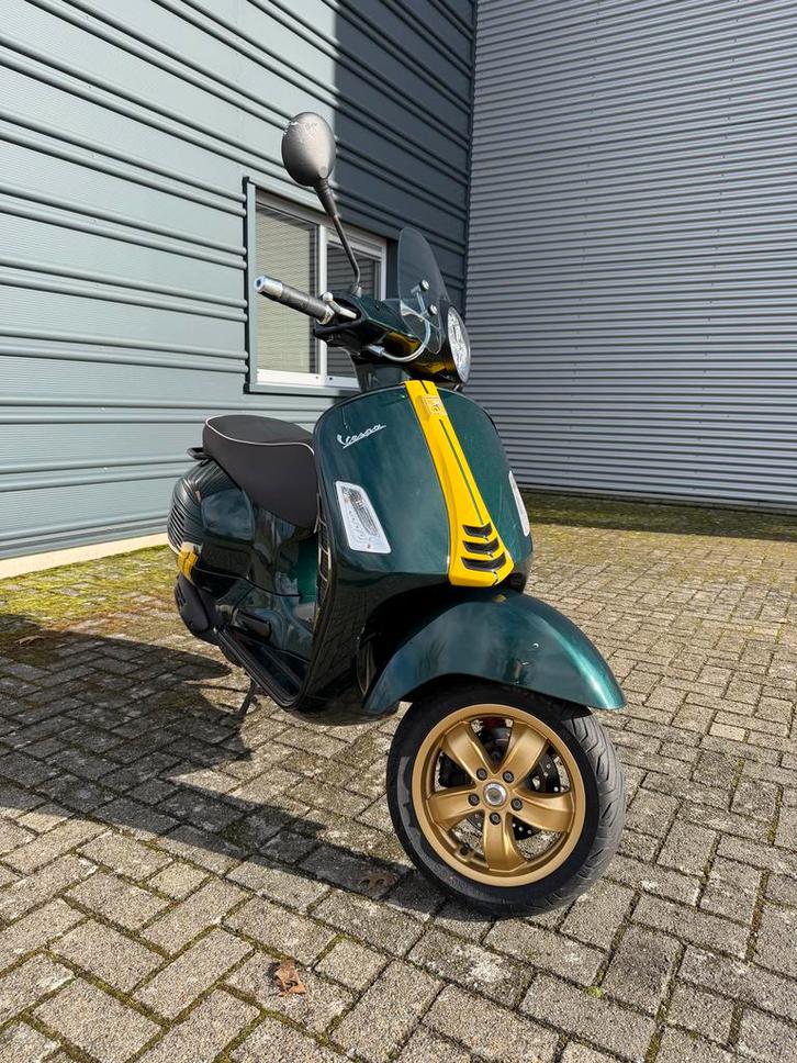 Vespa GTS 300, Fietsen en Brommers, Scooters | Piaggio, Gebruikt, Overige modellen, Benzine, Ophalen