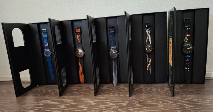 Swatch x 007 James Bond set – 5 nieuwe horloges in doos, Sieraden, Tassen en Uiterlijk, Horloges | Heren, Nieuw, Ophalen of Verzenden