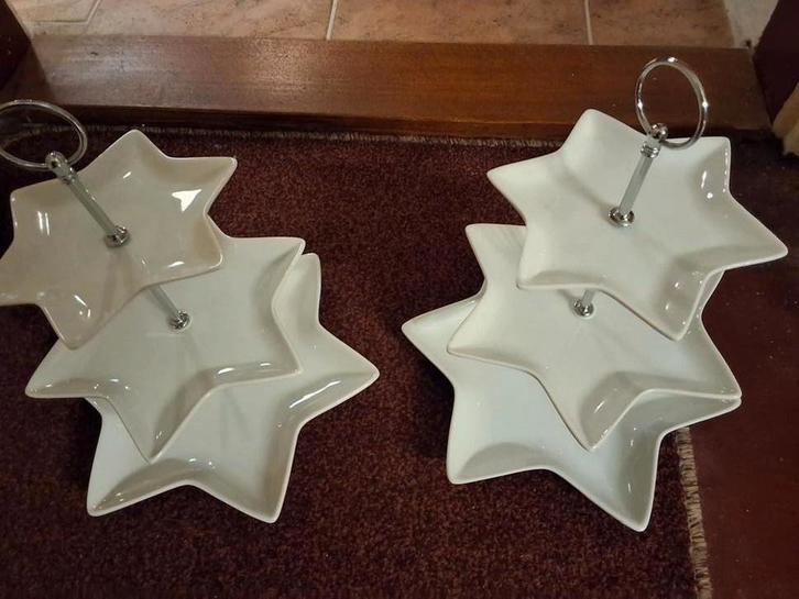 Etagères wit porselein in stervorm kerstservies, kerst, Diversen, Kerst, Zo goed als nieuw, Ophalen of Verzenden