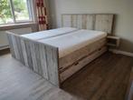 Tweepersoonsbedden, ook ombouw op maat, Ophalen, Steigerhout, Landelijk, 180 cm
