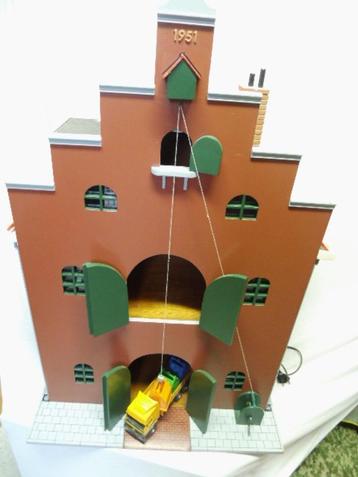 Houten Pakhuis beschikbaar voor biedingen