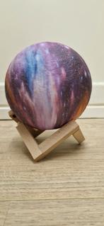 Mooie Galaxy Lamp met Houten Standaard, Huis en Inrichting, Lampen | Hanglampen, Hout, Ophalen of Verzenden, Zo goed als nieuw