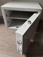 Zeer degelijke PT-1 kluis brandkast met 2 sleutels, Huis en Inrichting, Brandblussers en Brandkasten, Ophalen, Zo goed als nieuw