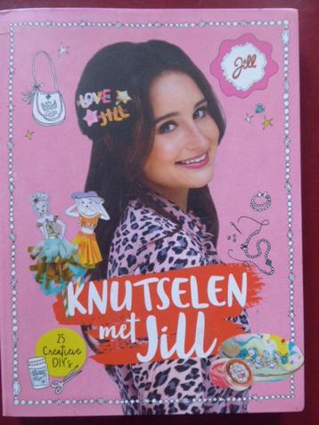 Knutselen met Jill beschikbaar voor biedingen