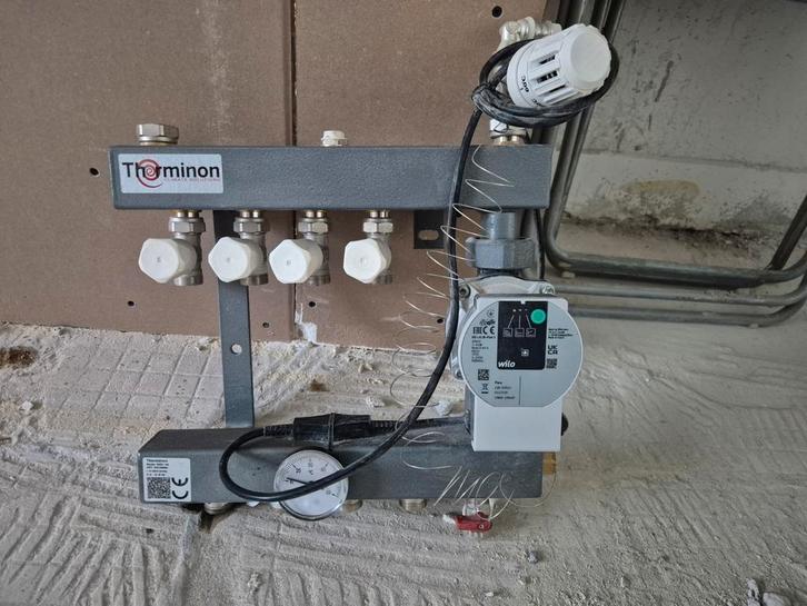 Therminon vloerverwarming verdeler 5000/NA – 4 groepen – met, Doe-het-zelf en Verbouw, Verwarming en Radiatoren, Gebruikt, Overige typen