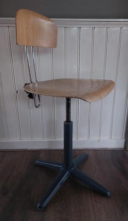 Werkstoel/draaistoel/atelierstoel/architectenstoel, vintage, Huis en Inrichting, Stoelen, Gebruikt, Eén, Hout, Metaal, Ophalen