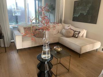 Crème hoekbank  beschikbaar voor biedingen