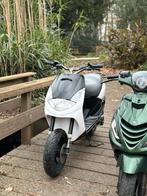 Peugeot vivacity 50cc standaard (kan ook ruilen), Fietsen en Brommers, Scooters | Peugeot, Ophalen, Zo goed als nieuw, Tweetakt