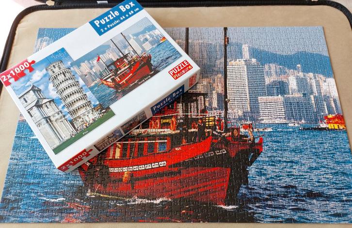 Toren van Pisa + Hong Kong boot Puzzle Box - twee legpuzzels, Hobby en Vrije tijd, Denksport en Puzzels, Zo goed als nieuw, Legpuzzel