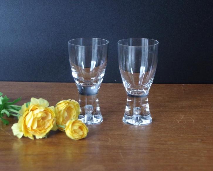 Tapio Wirkkala - Tapio - 2 witte wijn glazen, Huis en Inrichting, Keuken | Servies, Zo goed als nieuw, Glas of Glazen, Overige stijlen