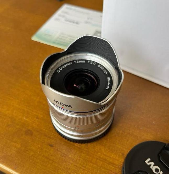 LAOWA 7.5 mm F/2.0 Compact Dreamer MFT, Audio, Tv en Foto, Fotografie | Lenzen en Objectieven, Zo goed als nieuw, Groothoeklens