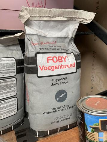 Opruimen! Foby voegenbreed 3zakken 10,00  beschikbaar voor biedingen