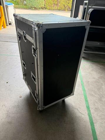 Odyssey FZ116WDLX 19” Taperack flightcase beschikbaar voor biedingen