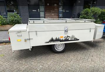 Geremde + gesloten aanhanger >1500L. Afneembare keuken. beschikbaar voor biedingen