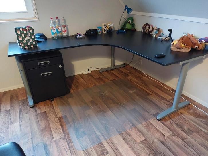 Hoekbureau Galant van Ikea, Huis en Inrichting, Bureaus, Gebruikt, Bureau, In hoogte verstelbaar, Ophalen