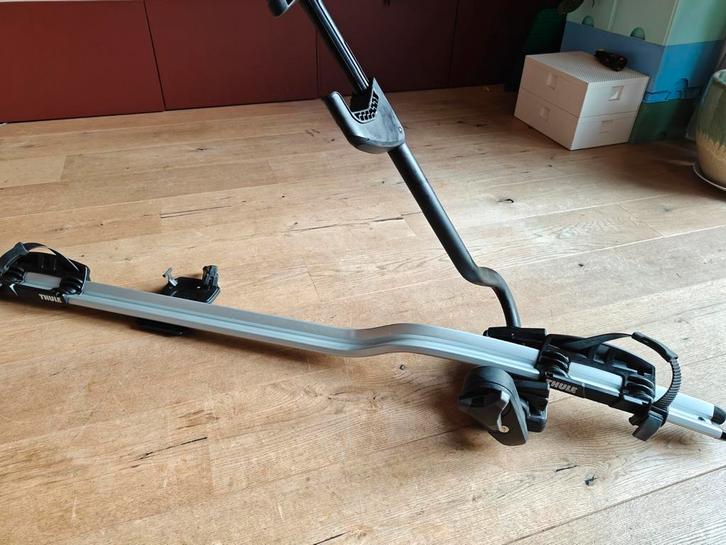 Thule Proride 598 fietsendrager, Auto diversen, Fietsendragers, Gebruikt, Dakdrager, 1 fiets, Brede banden, Ophalen