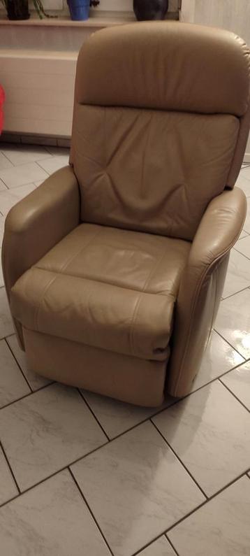 Relaxstoel Himolla Cumulus leder, beige, sta-op, elektrisch beschikbaar voor biedingen