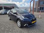 Toyota Aygo 1.0 VVT-i x-play|AIRCO|CAMERA|NAP|, Voorwielaandrijving, Gebruikt, Euro 6, Origineel Nederlands