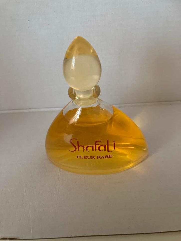 Yves Rocher Shafali Eau de Toilette 30ml, Sieraden, Tassen en Uiterlijk, Uiterlijk | Parfum, Zo goed als nieuw, Ophalen of Verzenden
