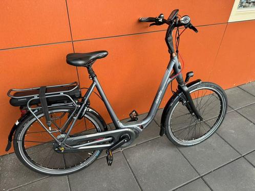 Gazelle Ami C8 HMS E-Bike – Framemaat 51 – slechts 6.805 km, Fietsen en Brommers, Elektrische fietsen, Zo goed als nieuw, Gazelle