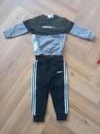 Adidas trainingspak  2 - 3 yrs, Kinderen en Baby's, Kinderkleding | Maat 98, Jongen, Gebruikt, Sport- of Zwemkleding, Ophalen