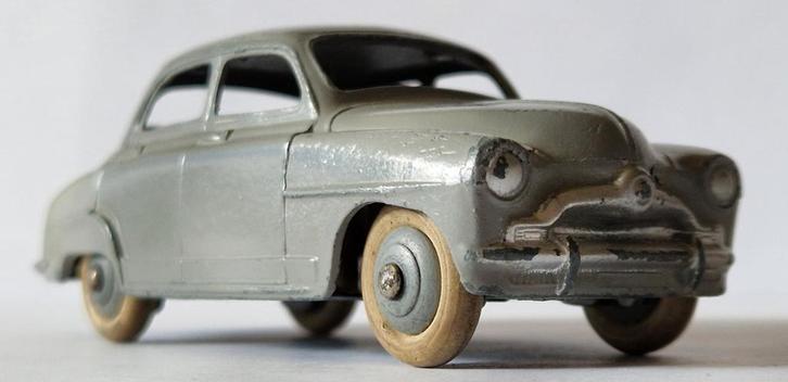 Dinky Toys (Meccano) 24u Simca Aronde, Hobby en Vrije tijd, Modelauto's | 1:43, Gebruikt, Auto, Dinky Toys, Verzenden