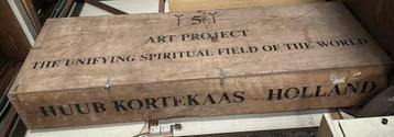 Grote kist en/of kast. Art crate. Huub Kortekaas beschikbaar voor biedingen
