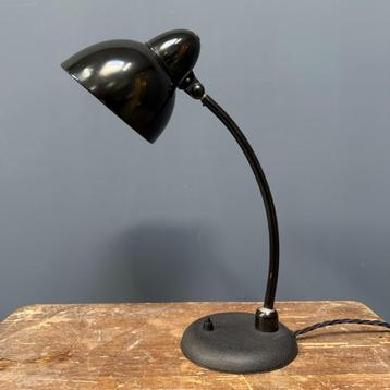 Oude zwarte BEHA Leuchten Bauhaus bureaulamp tafellamp