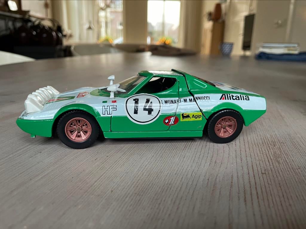 Lancia stratos 14 burago rally monte carlo, Ophalen of Verzenden, Zo goed als nieuw, Bburago