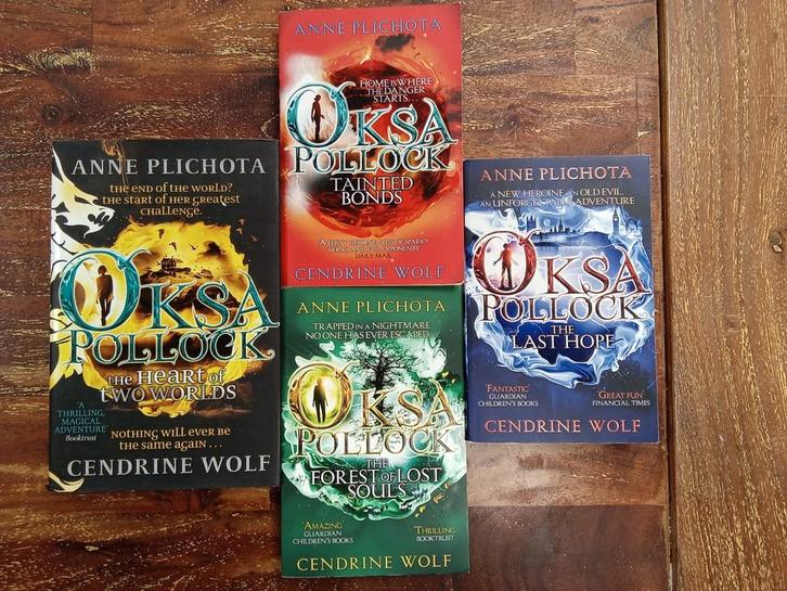 4 delen ANNE PLICHOTA /  CENDRINE WOLF, Boeken, Fantasy, Ophalen of Verzenden