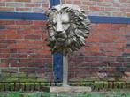 Eenmalig: Grote Leeuwenkop op Standaard - 120 cm - Metaal, Ophalen of Verzenden, Zo goed als nieuw, Dier