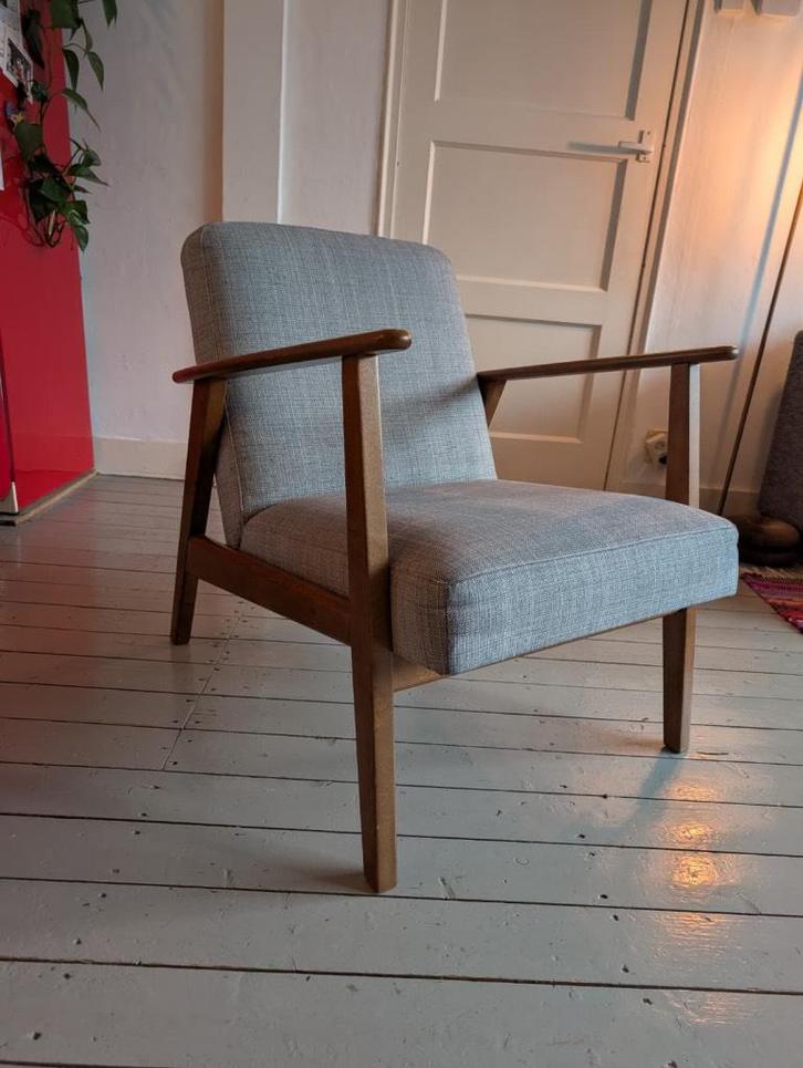 Fauteuil in Deense stijl van IKEA EKENÄSET, Huis en Inrichting, Fauteuils, Gebruikt, Hout, Stof, 50 tot 75 cm, 75 tot 100 cm, Ophalen
