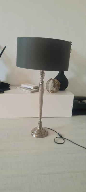 Vloerlamp  beschikbaar voor biedingen