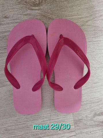 Teenslippers maat 29/30 nieuw beschikbaar voor biedingen