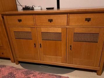 Super gave dressoir. Ook te gebruiken als commode. beschikbaar voor biedingen