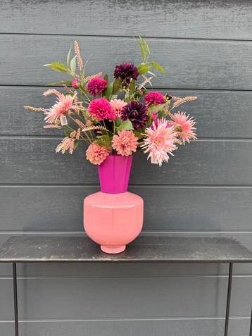 Nieuw!!Zijden boeket incl vaas “ Pretty Pink” beschikbaar voor biedingen