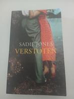 Sadie Jones - Verstoten, Europa overig, Ophalen of Verzenden, Zo goed als nieuw, Sadie Jones