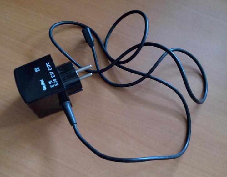 Laadapparaat/adapter voor Rollei E15/E17/E20/E17C flitser, Audio, Tv en Foto, Fotografie | Flitsers, Gebruikt, Overige merken