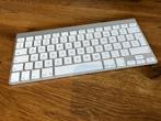 Apple A1314 toetsenbord, Computers en Software, Toetsenborden, Ophalen, Zo goed als nieuw, Draadloos, Qwerty