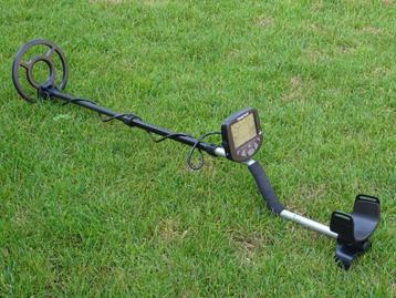 Teknetics Gamma digitale metaaldetector beschikbaar voor biedingen
